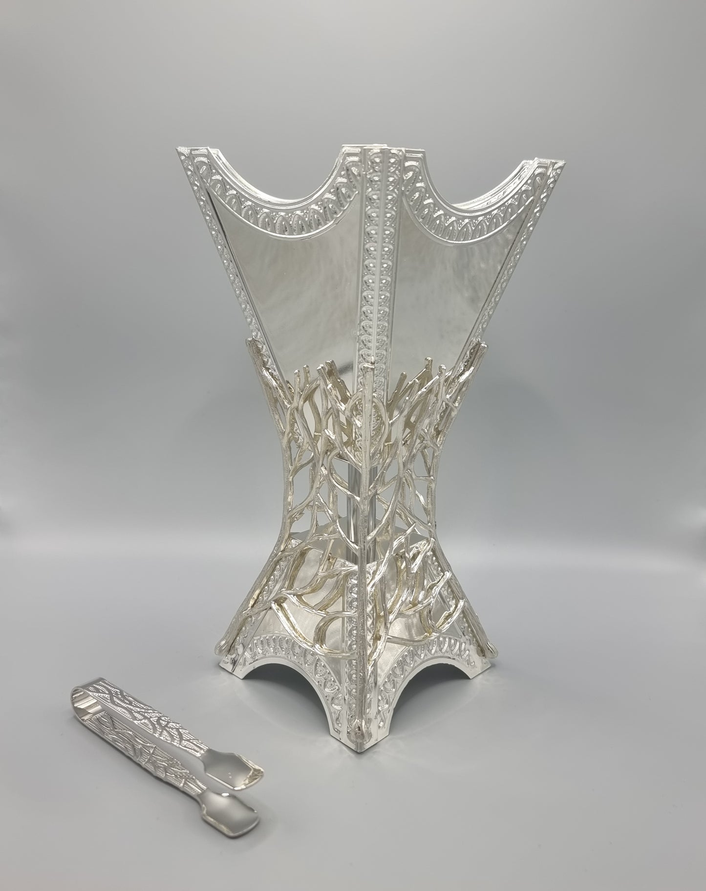 Encensoir en métal – 21x10 cm – Encens (woussoulan - thiouraye / bakhoor, cônes & résines) + pince